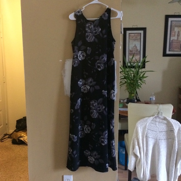 Spring dress - Picture 2 of 2